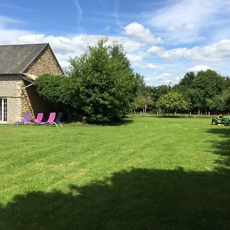 Сasa de vacaciones Self Catering For Large Groups, Friends/families Romagny