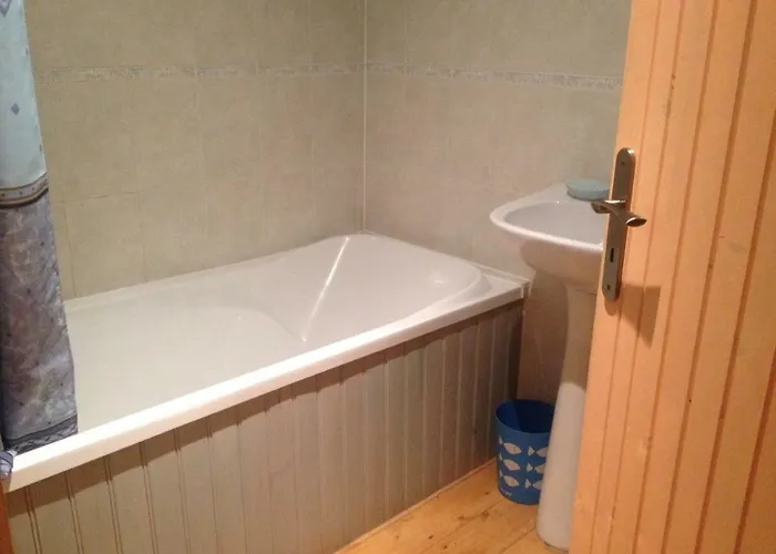 Self Catering For Large Groups, Friends/families Romagny